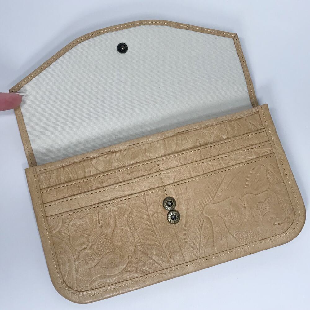 American Leather Co Tan Tooled Envelope Wallet Small Clutch Wristlet Leather - Picture 9 of 11